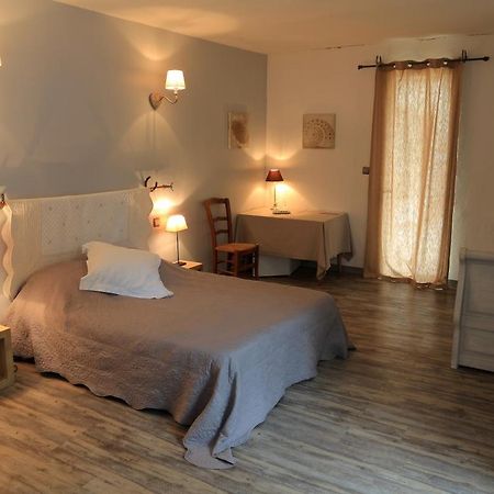Mas D'Auzieres Bed & Breakfast Saint-Gilles  Ngoại thất bức ảnh