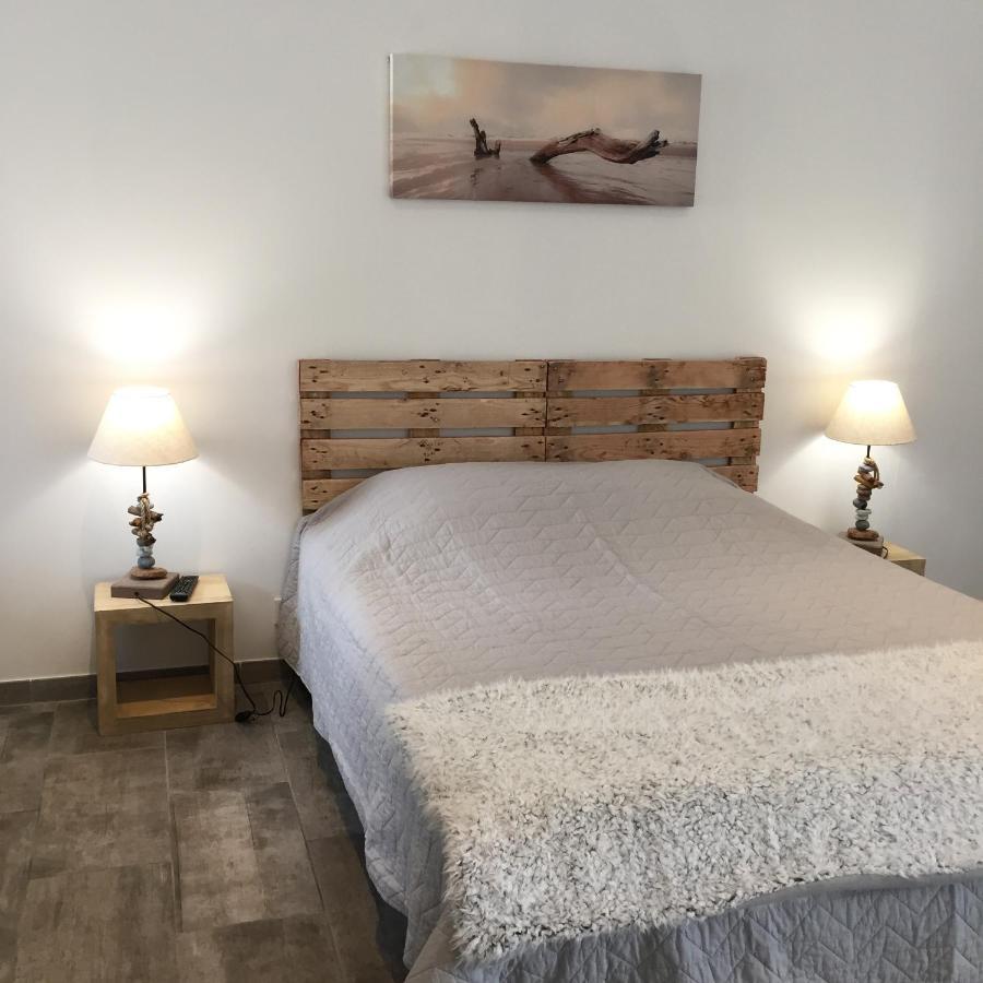 Mas D'Auzieres Bed & Breakfast Saint-Gilles  Ngoại thất bức ảnh
