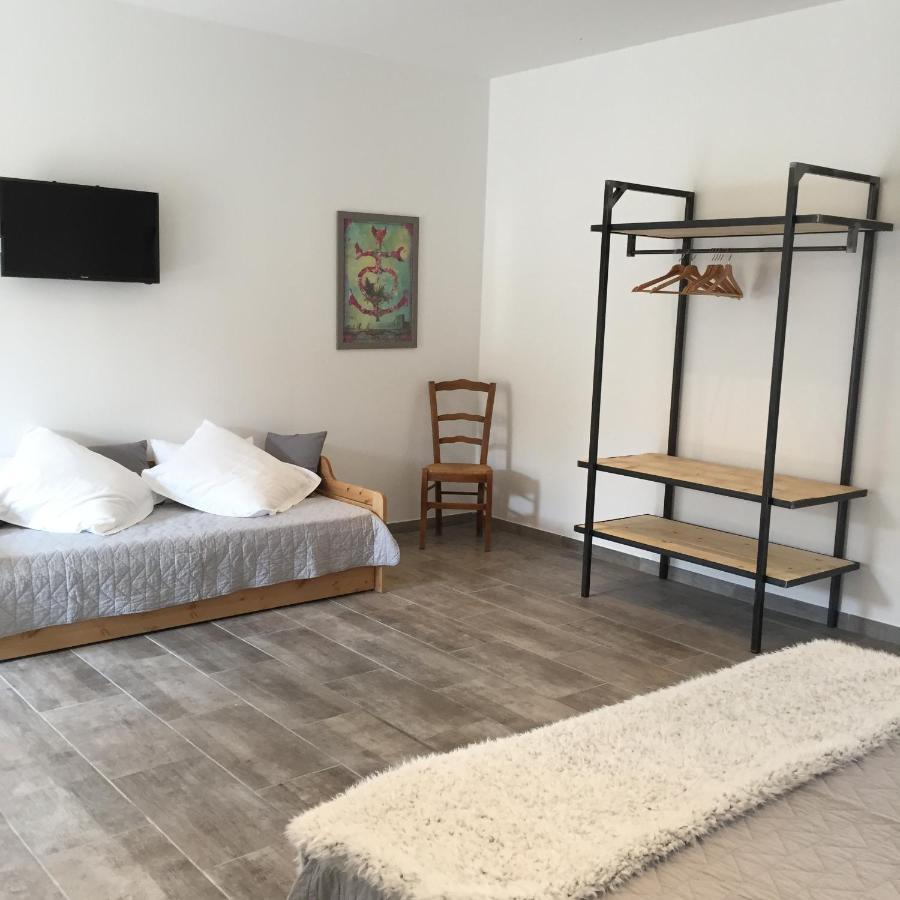 Mas D'Auzieres Bed & Breakfast Saint-Gilles  Ngoại thất bức ảnh