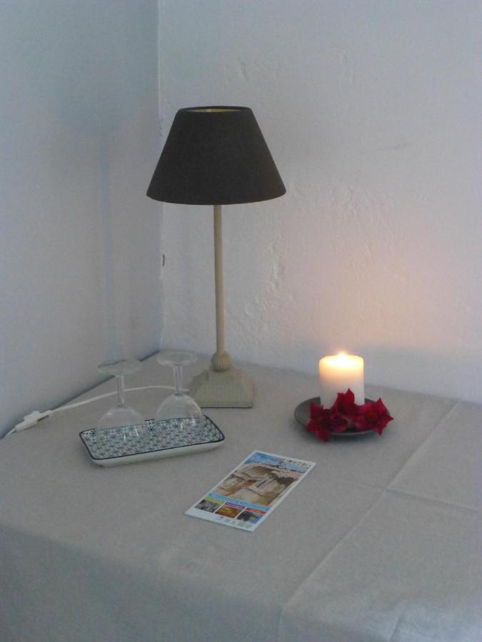 Mas D'Auzieres Bed & Breakfast Saint-Gilles  Ngoại thất bức ảnh