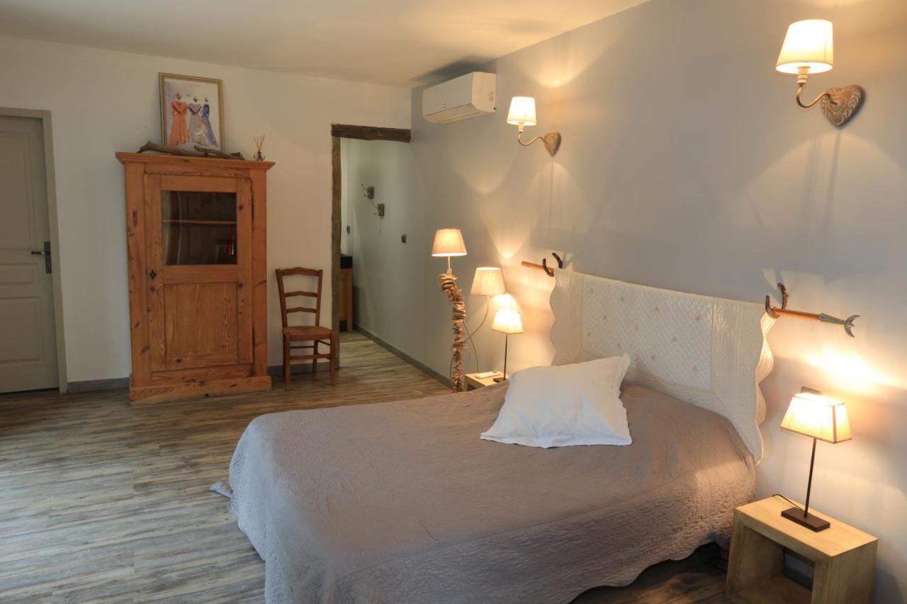 Mas D'Auzieres Bed & Breakfast Saint-Gilles  Ngoại thất bức ảnh