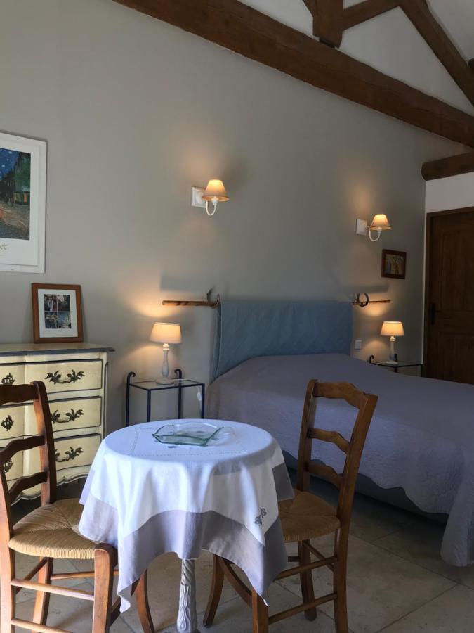 Mas D'Auzieres Bed & Breakfast Saint-Gilles  Ngoại thất bức ảnh